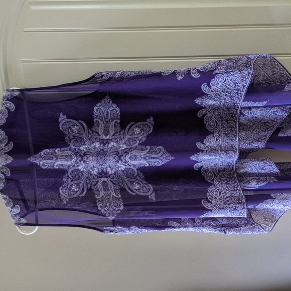 Vest - Picture 5 of 6